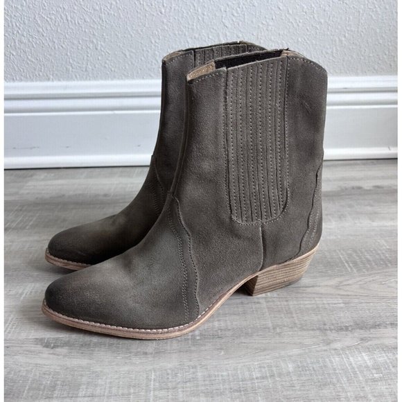 NEW Free People Frontier Chelsea Leather Boots in Washed Taupe (Size 37/US 6.5) - Picture 1 of 8